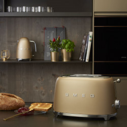 Тостер за хляб SMEG 50's Style TSF01CHMEU, 950W, 2 филии, 6 нива, Тавичка за трохи, Вграден кабел, Неръждаема стомана, Шампанско