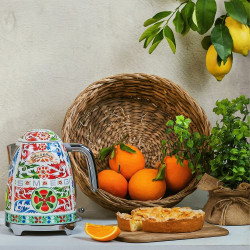 SMEG Dolce & Gabbana KLF03DGEU elektromos vízforraló, 2400 W, 1,7 l, 360°-os talp, fényes bevonat, többszínű