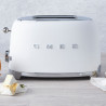 Prajitor de paine SMEG 50's Style TSF01WHMEU, 950 W, 2 felii, 6 trepte, Tava pentru firimituri, Cablu integrat, Otel inoxidabil, Alb mat