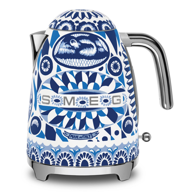 SMEG Dolce & Gabbana KLF03DGBEU elektromos vízforraló, 2400 W, 1,7 l, 360°-os talp, fényes felület, mediterrán kék