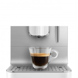 SMEG Collezione BCC12WHMEU eszpresszógép, 1350 W, 19 bar, 1,4 l, 8 funkció, beépített őrlő, gőzfúvóka, fehér