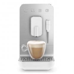 Espressor SMEG Collezione BCC12WHMEU, 1350 W, 19 bar, 1,4 l, 8 functii, Rasnita incorporata, Spumare lapte, Alb