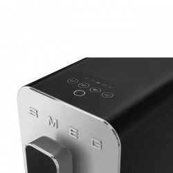 Μηχανή εσπρέσο SMEG Collezione BCC12BLMEU, 1350 W, 19 bar, 1,4 λίτρα, 8 λειτουργίες, Ενσωματωμένος μύλος, Ακροφύσιο ατμού, Μαύρο