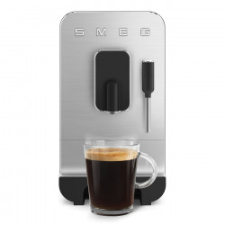 Espressor SMEG Collezione BCC12BLMEU, 1350 W, 19 bar, 1,4 l, 8 functii, Rasnita incorporata, Spumare lapte, Negru