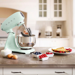 SMEG SMF03PGEU Stand Mixer, 800 W, 4.8 L, 10 speeds, Soft-start function, Non-slip feet, Pastel green
