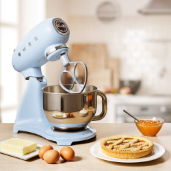 SMEG SMF03PBEU állványos keverőgép, 800 W, 4,8 l, 10 sebességfokozat, fokozatmentes indítás funkció, csúszásgátló lábak, pasztellkék