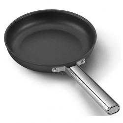 SMEG CKFF2401BLM Frying Pan with Lid, 1.9 L, Ø24 cm, Teflon Coating, Up to 250°C, PFAS-Free, Induction, Black