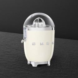 Smeg CJF11CREU Electric Citrus Juicer, 70 W, Drip-Proof System, Non-Slip Base, Cream