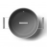 Smeg CKFD2811RDM fedeles, sekély serpenyő, 28 cm, 3,7 l, 3 rétegű tapadásmentes bevonat, sütőben 250 °C-ig használható, PFAS-mentes, indukciós főzésre alkalmas, piros