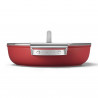Smeg CKFD2811RDM fedeles, sekély serpenyő, 28 cm, 3,7 l, 3 rétegű tapadásmentes bevonat, sütőben 250 °C-ig használható, PFAS-mentes, indukciós főzésre alkalmas, piros
