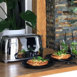 Τοστιέρα SMEG 50's Style TSF03SSEU, 2000 W, 4 φέτες, 6 επίπεδα, Δίσκος για ψίχουλα, Ενσωματωμένο καλώδιο, Ανοξείδωτο ατσάλι, Ασημί