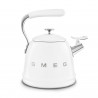 Ceainic cu fluier Smeg CKLW2001WH, 2,3 l, pentru plite cu inducție, mâner care nu se încălzește, oțel, alb