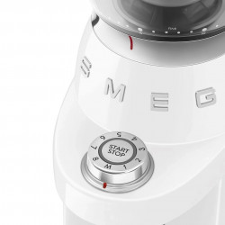 Smeg CGF03WHEU kávédaráló, 150 W, 240 g, forgó- és reteszelő rendszer, kézi üzemmód, fehér
