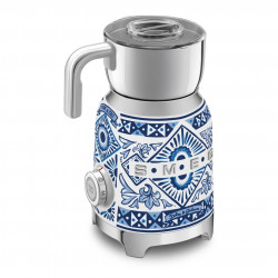 Уред за разпенване на мляко Smeg Dolce & Gabbana MFF01DGBEU, 500 W, 600 мл, Автоматично изключване, Без BPA, Средиземноморско синьо