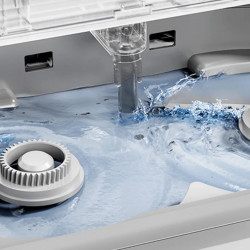 Aspirator robot Xiaomi Robot Vacuum 5 EU OV31GL, 55 W, 20000 Pa, 140 min, recunoaștere AI, stație automată de spălare și uscare, navigație laser dToF, apă caldă 80 °C, alb