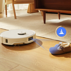 Roborock Q Revo Edge 5V1 QRES02-00 Robot Vacuum, 18,500 Pa, 5,200 mAh, 66 W, 3D LiDAR Mapping, Reactive AI, FlexiArm, Charging Station, Up to 3 Hours of Run Time, White