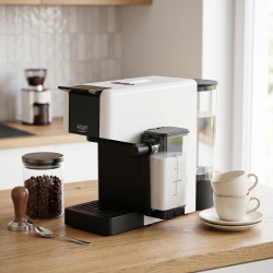 Adler AD 4391 eszpresszógép, 1400 W, 20 bar, 0,8 l, 8 tartozék, tejhabosítás, fehér/fekete