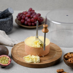 Kesper 28621 Cheese Cutter and Server, 21 cm, Protective Lid, Rotating Wooden Base, Steel Blade, Elegant Design, Brown