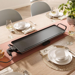 Gratar teppanyaki Swiss Haus Basel Premium SH-TP70, 1800 W, 70 × 23 cm, Acoperire ceramica, Termostat, Tava pentru grasime, Fara BPA si PFAS, Negru