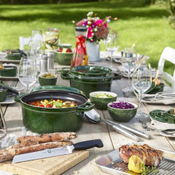 Χυτοσίδηρη κατσαρόλα Staub La Cocotte 40509-361-0, 6,7 λ, 28 εκ, -20 °C έως 260 °C, Σμάλτο, Καπάκι με αντιολισθητική επιφάνεια, Για επαγωγικές εστίες, Πράσινο