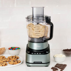 Ninja PrecisionPro BZ651EU Food Processor, 850W, 2.1 L, 4 Manual Functions, 4 Auto-iQ Automatic Programs, Reversible Slicing/Grating Disc, Black