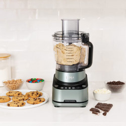 Ninja PrecisionPro BZ651EU Food Processor, 850W, 2.1 L, 4 Manual Functions, 4 Auto-iQ Automatic Programs, Reversible Slicing/Grating Disc, Black