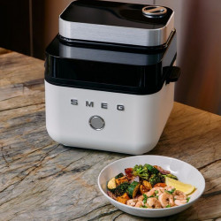 Smeg Collezione AFC01WHMAU Hot Air Fryer, 1450 W, 7.3 L, 40–200°C, 7 Programs, Dual Mode, Touch Controls, Timer, LED, White