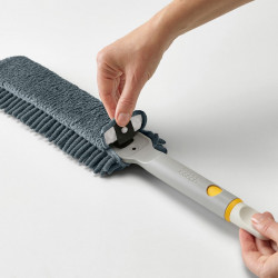 Четка за прах 3в1 Joseph Joseph CleanTech™ 6500013, 53х8х4 см, Фина и влакнеста повърхност, Отвор за окачване, Бежов